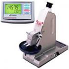 阿貝折射儀適用于衡量液體及固體樣本，例如玻璃片、塑料玻璃、塑料片與其它固態(tài)膠卷。
