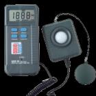 DE-3351  數(shù)字照度計。顯示:3 1/2 數(shù)字LCD顯示,最大值1999。光度計范圍:400～700。光譜響應(yīng)中心波長:550。測量范圍:200/2000/20000/200000LUX。量程:0.1～19990 LUX 0.01～1999 FC




