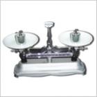 JP-B-2架盤天平,本架盤天平專供藥房使用，亦適用于化學(xué)和礦產(chǎn)工業(yè)及實驗室一般稱量之用。最大稱量:200g.分度值:0.2g.箱/臺:ф20mm.包裝尺寸:520*450*380mm.毛重:21
