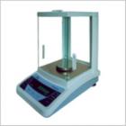 JA-1003P 電子精密天平,新一代電磁式稱量傳感器，使產(chǎn)品的精度有了可靠保障。具有全自動(dòng)故障檢測(cè)，自動(dòng)校準(zhǔn)，超載保護(hù)等多種應(yīng)用程序。電源變壓器外置，減少溫度對(duì)天平稱量的影響.內(nèi)置RS232C接口，可直接連接計(jì)算機(jī)，打印機(jī)等。稱量范圍:0-100g.可讀性:1mg.稱盤尺寸:ф80mm
