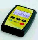 MI5100光纖測(cè)試套件是一個(gè)功能完備的測(cè)量工具，用于測(cè)量波長(zhǎng)為 850 nm 和 1300 nm 的 LAN 裝置中的多模 50 μm 和 62.5 μm 光纖電纜。另外，還可以獲得波長(zhǎng)為 1300 nm 和 1550 nm 的單模光源。與MI 2016 結(jié)合使用時(shí)，可提供專業(yè)的檢驗(yàn)報(bào)告。