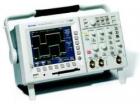 數(shù)字熒光示波器 TDS3024B  帶寬：300MHz；通道：4；取樣速率：2.5GS/s；記錄長度：10K樣點；全VGA 彩色LCD；25 種自動測量功能；標(biāo)準(zhǔn)配備FFT
