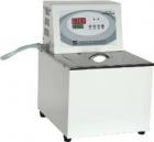 SC-25A  數(shù)控超級(jí)恒溫槽.溫度范圍;室溫 -200℃.溫度波動(dòng)度:水 r± 0.1℃ ，油 ± 0.2℃ .工作槽容積尺寸:300 × 250 × 300mm 工作槽開口尺寸:240 × 160mm .