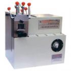 QG-3A型試樣切割機(jī)是用于切割一般金相、巖相試樣材料，機(jī)內(nèi)設(shè)有冷卻通道及開(kāi)關(guān)在切割時(shí)可通入配置好的冷卻液來(lái)帶走在切割中所產(chǎn)生的熱量，避免試樣過(guò)熱而燒傷組織。最大切割寬度：60mm
最大切割高度：80mm.最大切割面直徑：Φ50mm.砂輪片規(guī)格：250×2.0×32mm.電動(dòng)機(jī)：y90L-2 2.2kw
