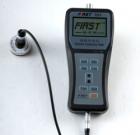  FIRST101 數(shù)字便攜式渦流導(dǎo)電儀,電導(dǎo)率測試范圍：0.5%IACS—110.0%IACS(0.28-64.0ms/m).分辯率：0.1%IACS.精度：±1% IACS.提離效應(yīng)：探頭補(bǔ)償0.004”(100μm),在制造過程中查驗(yàn)熱處理狀態(tài)，以及檢測服役條件下過熱損傷；檢測材料等級；檢測導(dǎo)體材料在生產(chǎn)和運(yùn)行狀態(tài)下的電導(dǎo)率；

