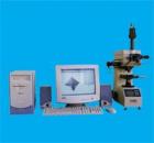 HVT-1000型圖像處理顯微維氏硬度計 是一種機(jī)、光、電、算一體化的高新技術(shù)產(chǎn)品，特別適合金屬薄小試件、脆性材料的顯微硬度檢測?！y量范圍：5-2000HV，　測量系統(tǒng)放大倍數(shù)：500倍，125倍 測量精度：+(-)0.2微米


　　
  