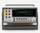Fluke 8846A  6.5 位高精度數(shù)字多用表 Vdc 準確度達 0.0024% 雙參數(shù)顯示 100 uA至100 mA量程，100 pA分辨力 寬范圍歐姆量程，10 Ω至1 GΩ； 10 uΩ分辨力 2x4 四線電阻測量技術(shù)  測量頻率和周期 