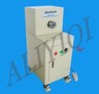 儀器特點(diǎn)： 
? 儀器穩(wěn)定性好，移動方便，適合室內(nèi)任意地方測試使用。
? 電動加載，無級調(diào)速，齒輪傳動平穩(wěn)，結(jié)構(gòu)緊湊，操作簡單穩(wěn)定。
? 儀器標(biāo)準(zhǔn)配置的三爪卡盤，可實(shí)現(xiàn)0～80mm被測物的方便、快速、準(zhǔn)確裝夾。 
? 外型尺寸： 長×寬×高：400mm×520mm×1040mm。
? 工作空間： 長×寬：400mm×120mm。 ? 額定負(fù)荷：50N.m。