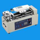 說明： 
AEH電動臥式機臺是專為HF系列和NK系列推拉力計配套用的推拉負荷試驗臺。本產(chǎn)品采用雙導桿結構，具有穩(wěn)定性好，適用范圍廣，使用方便等優(yōu)點，并具有無極調(diào)速，手動（點動）、自動控制切換功能。適用于電子電器、電線電纜、五金機電、電磁機械、汽車配件、動力機械、粘膠化工、建筑門窗、塑膠塑編、彈簧制造、醫(yī)療器械、消防器材、印刷包裝、剃須刀業(yè)、漁具航空、拉鏈紐扣、紡織服裝、煤炭、家具、電梯、打火機及點火裝置、鎖具、筆業(yè)、電力等行業(yè)及科研機構、學校等測試。
