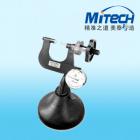 PHR-4-2小型洛氏硬度計的功能特點：
﹡ 小型，輕便，價廉，可以象千分尺一樣使用。
﹡ 與臺式機相同的試驗原理和精度，符合標準GB/T230、ISO6508和ASTM
    E110。經(jīng)中國計量院檢測，誤差小于1.5HR。
﹡ 由主機和支承座組成，可以在桌面上使用或攜帶到車間現(xiàn)場使用。
﹡ 可測試許多臺式硬度計無法測試的細、小、長及異型零件。
﹡ 可測試標準件、五金件、刀具等零件。
﹡ 可測試鋼管的內(nèi)外表面硬度。
﹡ 非常適于測試支承面較小的零件。
﹡ 可溯源的標準硬度塊。
﹡ 經(jīng)標準洛氏硬度計檢驗合格的壓頭。
﹡ 用于校驗試驗力的測力儀可溯源到國家副基準
