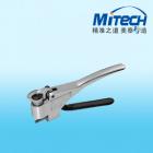 產(chǎn)品簡介 
一種可現(xiàn)場快速測試鋁合金硬度的儀器。使用方便，一卡即可，硬度值直接讀出，效率高，可靠性好。
      用于快速檢測鋁合金型材、管材、板材、鋁工件及其他軟金屬的硬度。特別適于在生產(chǎn)現(xiàn)場、銷售現(xiàn)場或施工現(xiàn)場對成批產(chǎn)品進行快速、非破壞性的逐件合格檢查。
      本韋氏硬度計是檢驗鋁合金型材力學性能的首選儀器，符合中國有色標準YS/T420-2004和美國標準ASTM B647-84（2000）。
      韋氏硬度計還可用于測試紫銅、黃銅、軟鋼等。
